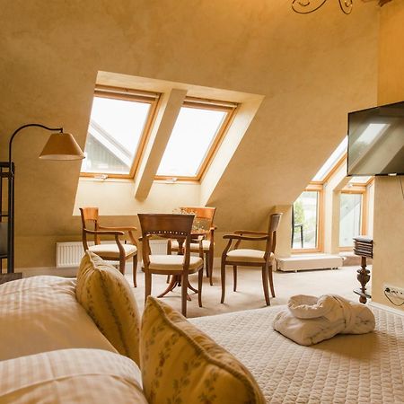 Apvalaus Stalo Klubas Gastro & Spa Hotel Trakai Ngoại thất bức ảnh