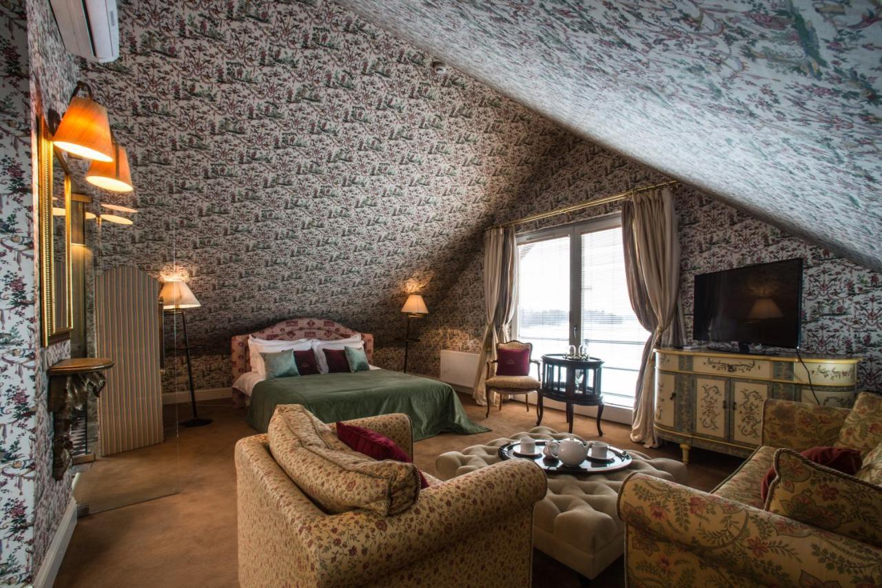 Apvalaus Stalo Klubas Gastro & Spa Hotel Trakai Ngoại thất bức ảnh